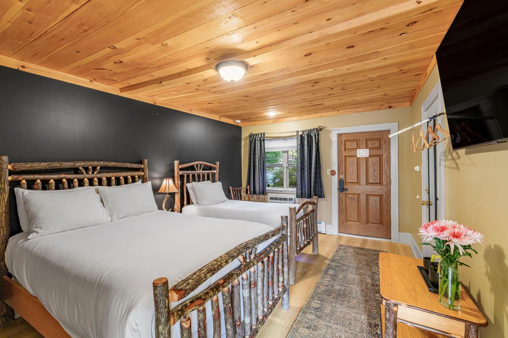 The Alpine Lodge North Creek Екстериор снимка